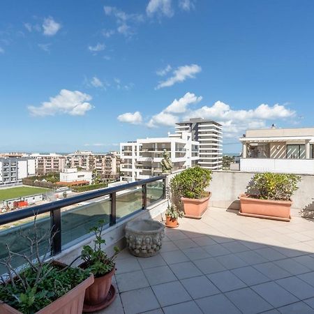 Grazia Attic Apartment With Terrace Trani Exterior photo