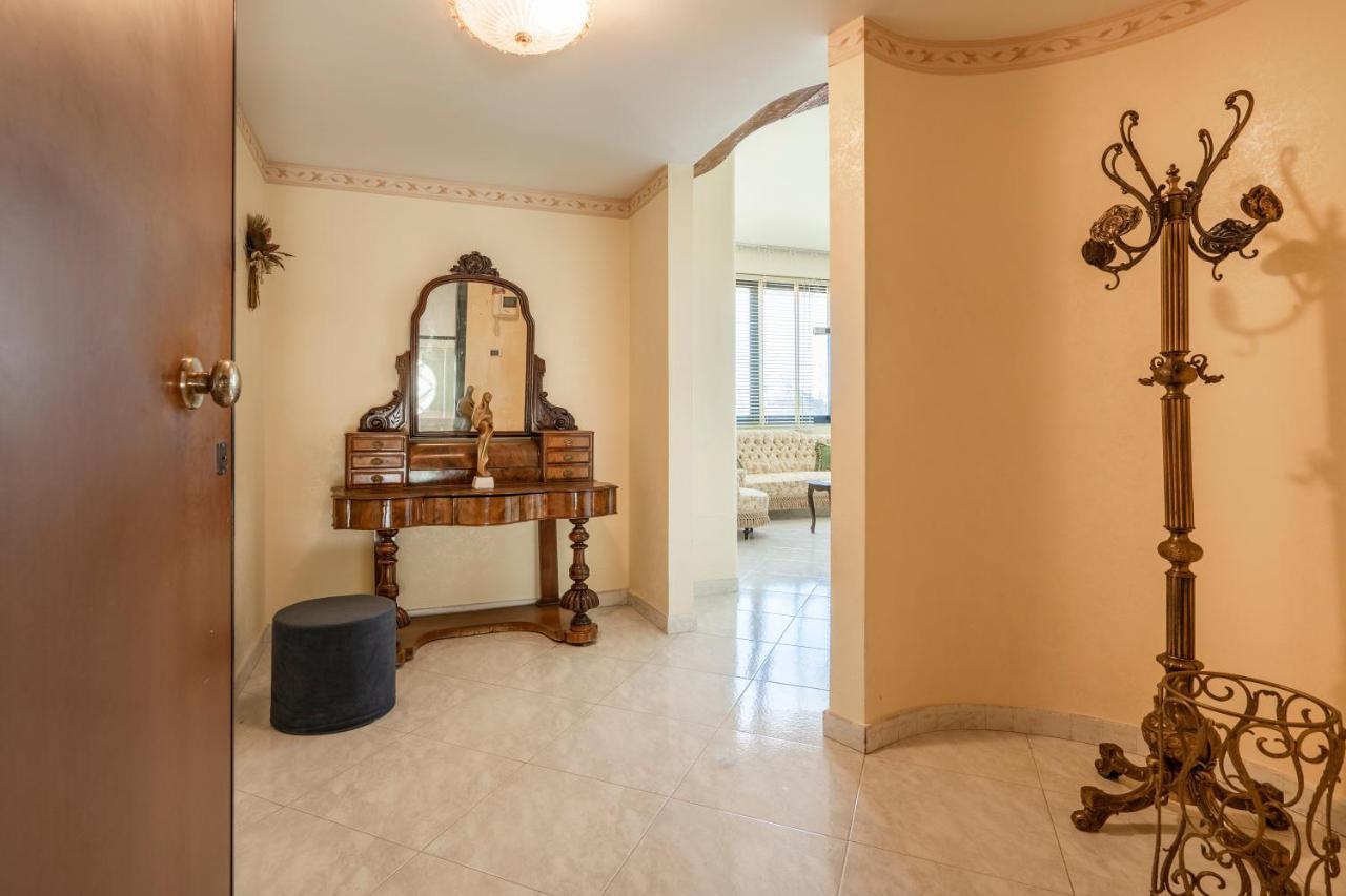 Grazia Attic Apartment With Terrace Trani Exterior photo