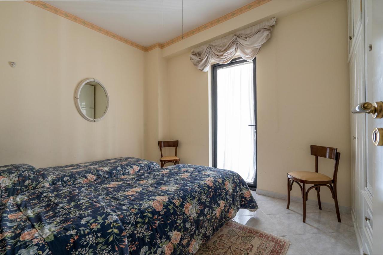 Grazia Attic Apartment With Terrace Trani Exterior photo